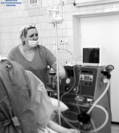 Анестезіологічне відділення з ліжками для інтенсивної терапії