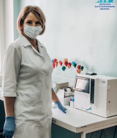 Вараська багатопрофільна лікарня за власні кошти придбала унікальне обладнання – аналізатор газів крові та електролітів